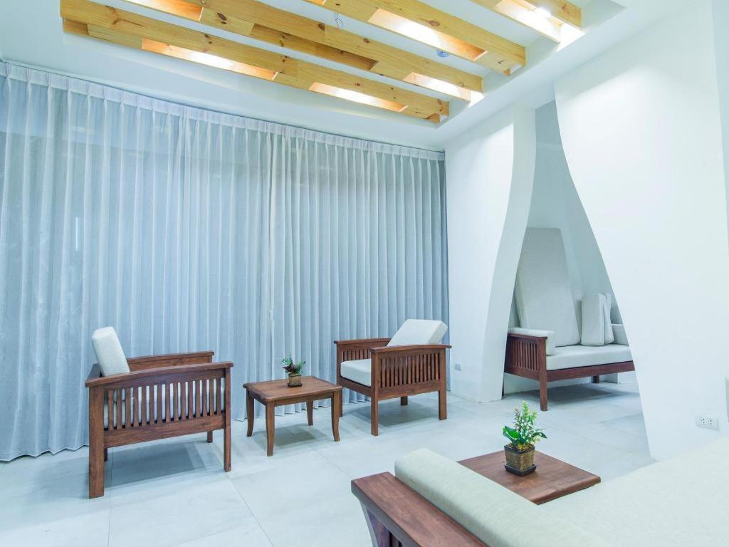B2 Mae Hong Son Premier Hotel Eksteriør billede